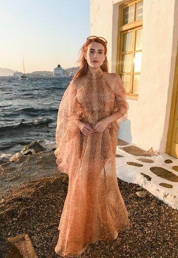 Full leaked Emma roberts private onlyfans photo