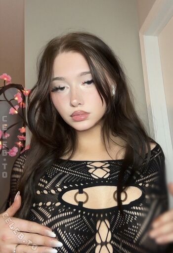 Full leaked Emmadreaa private onlyfans photo