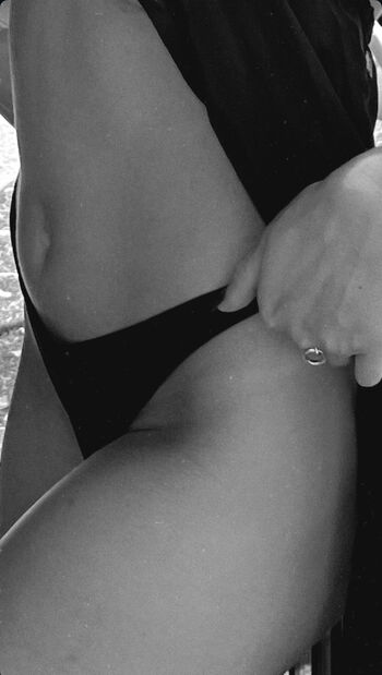 Full leaked Emmakstlb private onlyfans photo