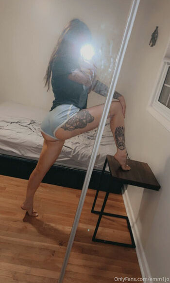 Full leaked Emmi rose private onlyfans photo