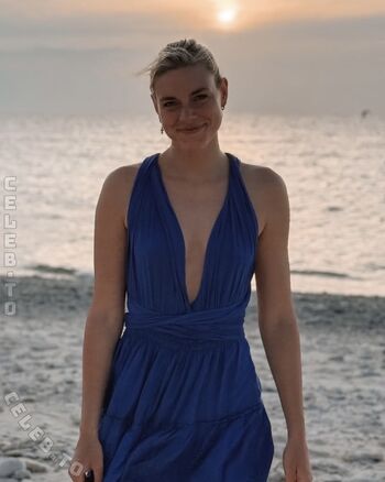 Full leaked Emmi schmidt page private onlyfans photo