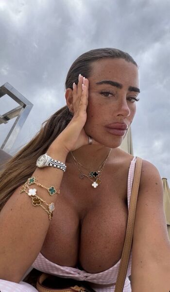 Full leaked Emmymxoxo private onlyfans photo