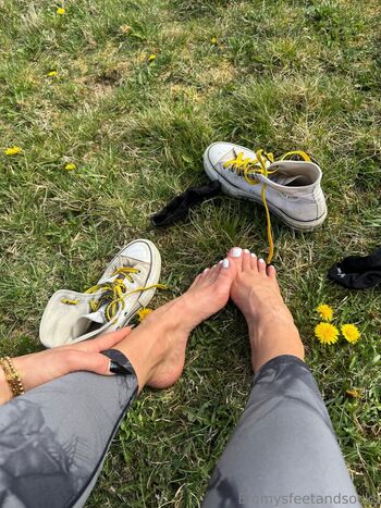 Full leaked Emmysfeetandsocks private onlyfans photo