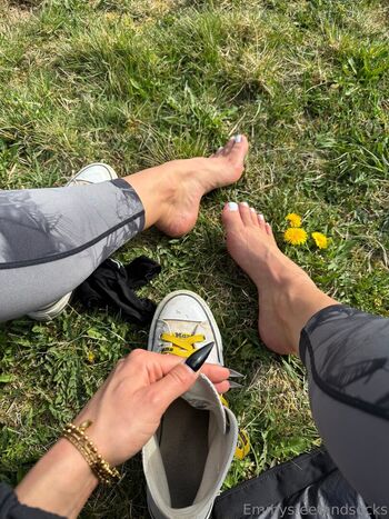 Full leaked Emmysfeetandsocks private onlyfans photo