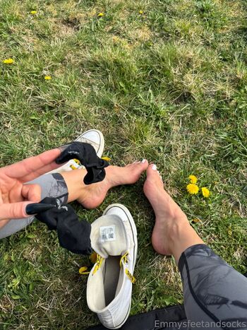 Full leaked Emmysfeetandsocks private onlyfans photo