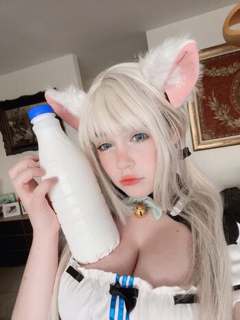 Full leaked Emquizii page private onlyfans photo