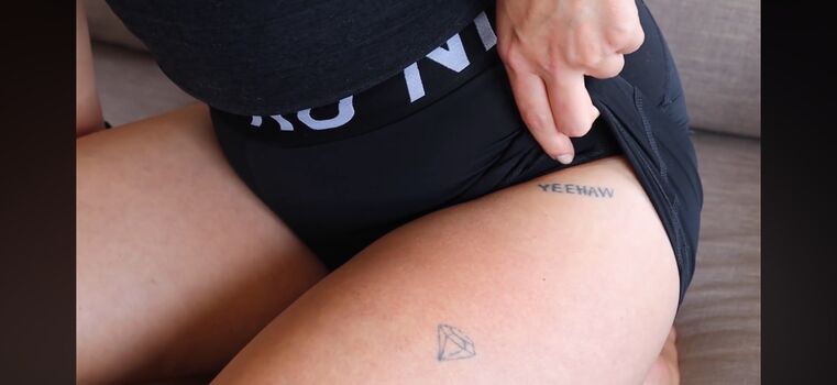 Full leaked Emvy asmr private onlyfans photo