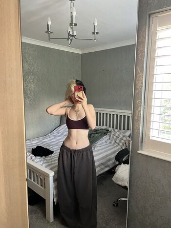 Full leaked Emzeeni private onlyfans photo