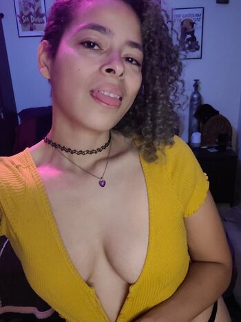 Full leaked Enasni vee private onlyfans photo