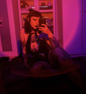 Full leaked Enbymallow private onlyfans photo