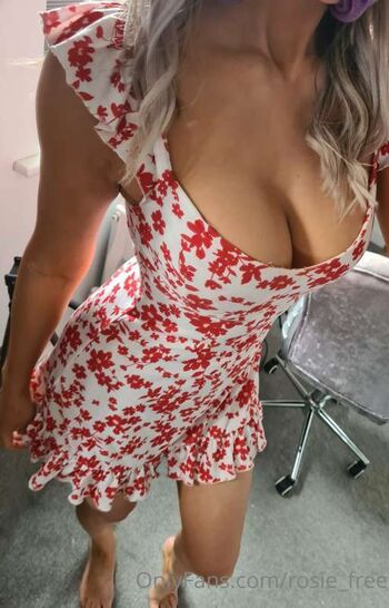 Full leaked English rosieuk private onlyfans photo