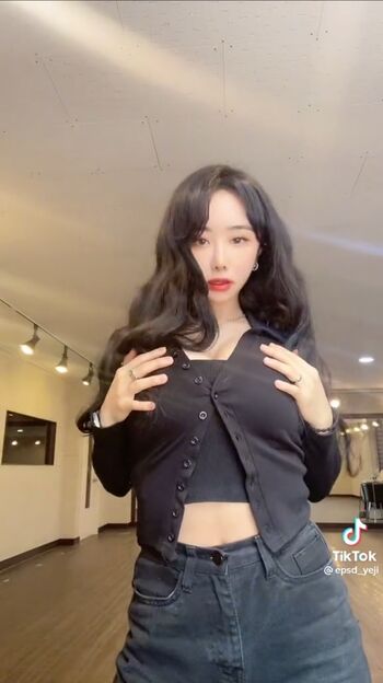 Full leaked Episode yeji private onlyfans photo