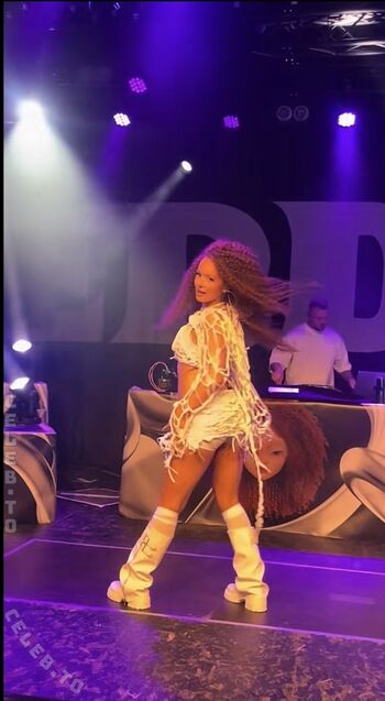 Full leaked Erda private onlyfans photo