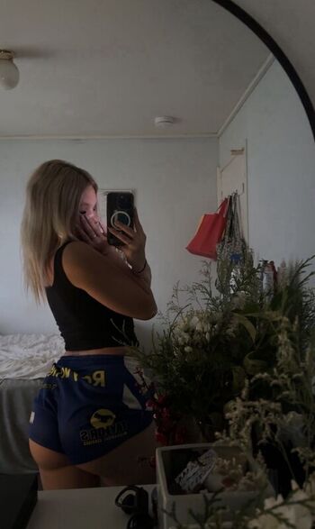 Full leaked Erienne rose private onlyfans photo