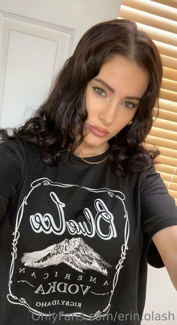 Full leaked Erin olash page private onlyfans photo
