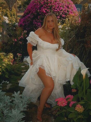 Full leaked Erinmhk private onlyfans photo