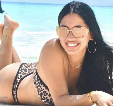 Full leaked Escyn thia private onlyfans photo