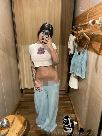 Full leaked Essaere page private onlyfans photo