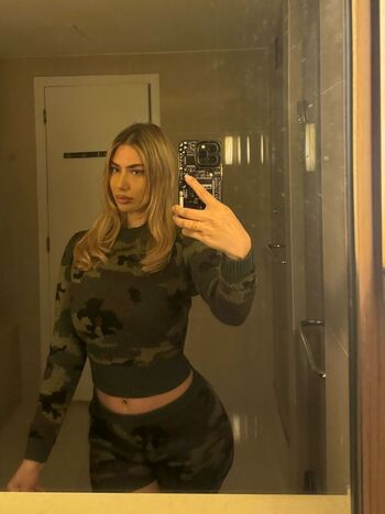 Full leaked Estelllexo private onlyfans photo