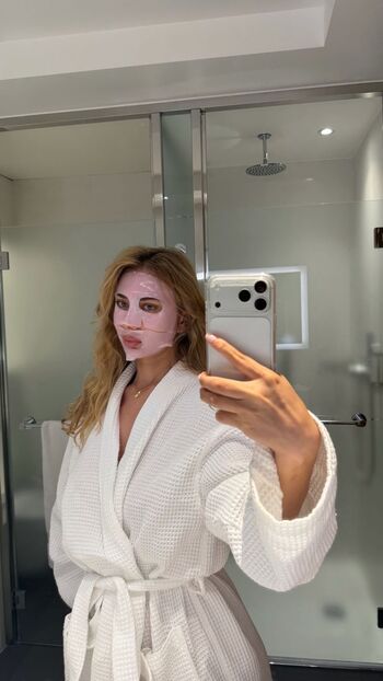 Full leaked Estelllexo private onlyfans photo