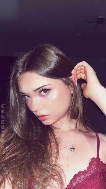 Full leaked Etiennee lng private onlyfans photo