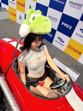 Full leaked Eunji pyoapple  page private onlyfans photo