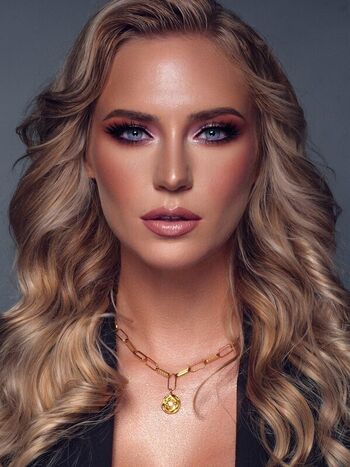 Full leaked Eva mikulski private onlyfans photo