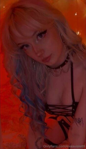 Full leaked Evaaviolett private onlyfans photo