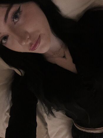 Full leaked Evalunna private onlyfans photo