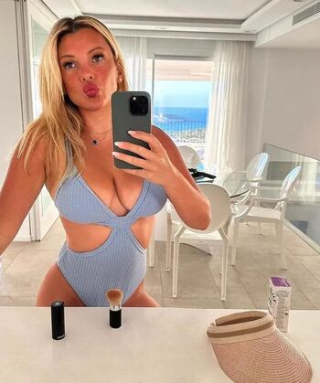 Full leaked Evelyn burdecki private onlyfans photo