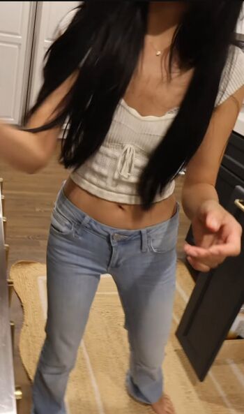 Full leaked Evelyn ha page private onlyfans photo