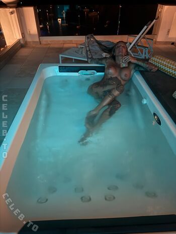 Full leaked Evelynuncovered private onlyfans photo