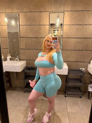 Full leaked Evie love page private onlyfans photo