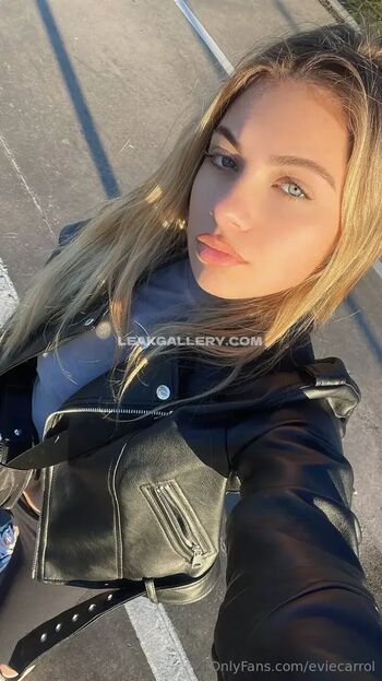 Full leaked Eviecarrol private onlyfans photo