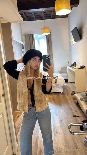 Full leaked Eviecarrol private onlyfans photo