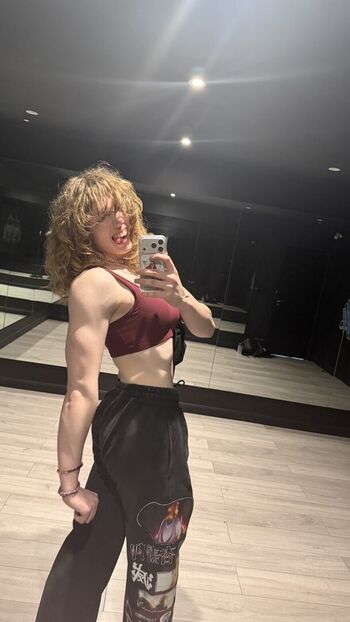 Full leaked Eviedotgym private onlyfans photo