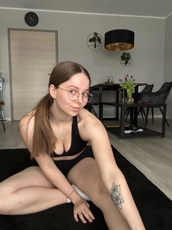 Full leaked Eviesplayground private onlyfans photo