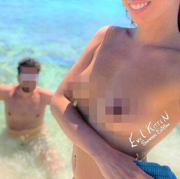 Full leaked Evilkitten private onlyfans photo