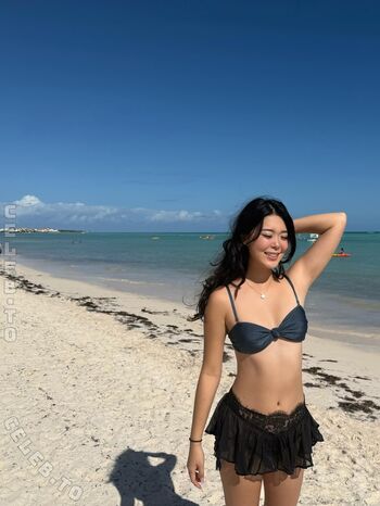 Full leaked Extraemily private onlyfans photo