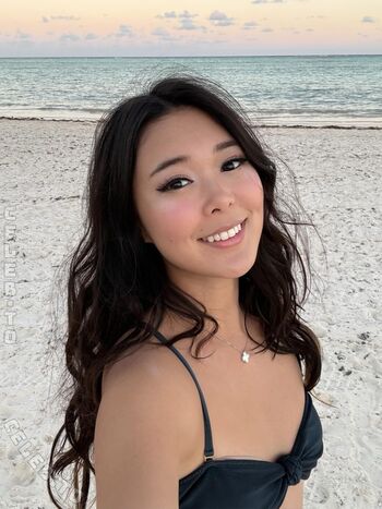 Full leaked Extraemily private onlyfans photo