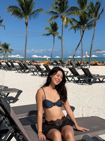 Full leaked Extraemily private onlyfans photo