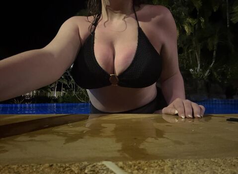 Full leaked Eztigerxo private onlyfans photo