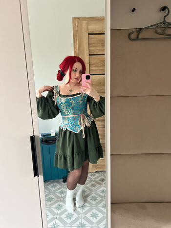 Ezy Summers Cosplay