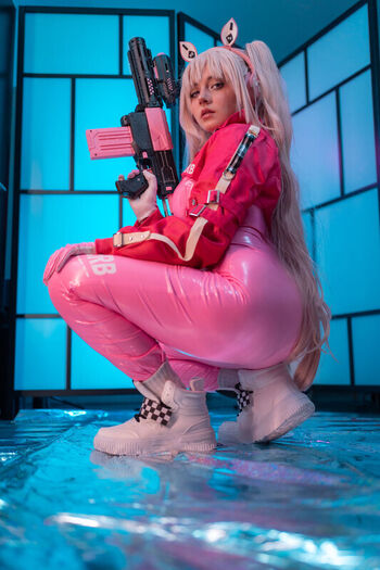 Ezy Summers Cosplay