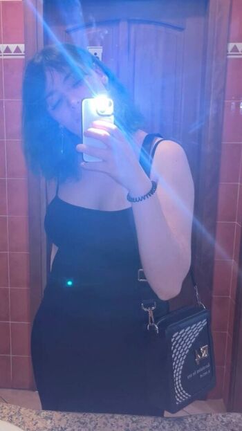 Full leaked Fmicom private onlyfans photo