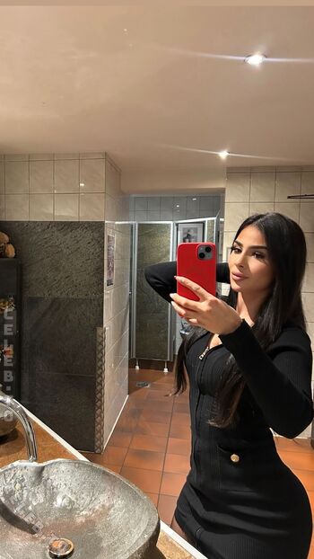 Full leaked Faatima aal private onlyfans photo