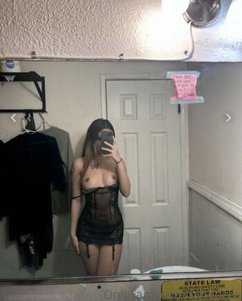 Full leaked Fabeccca private onlyfans photo