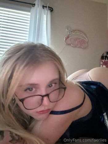 Full leaked Faeriies private onlyfans photo