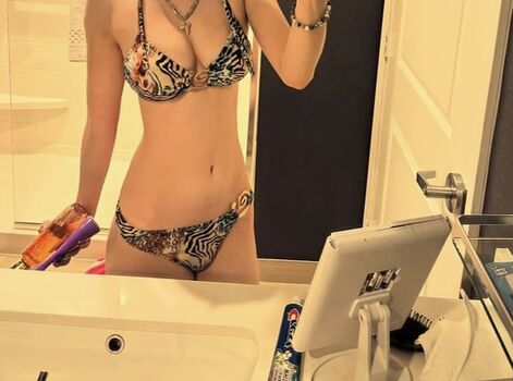 Full leaked Fairlyodd goddess private onlyfans photo