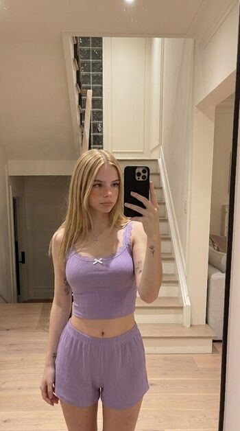 Full leaked Fairyizz private onlyfans photo